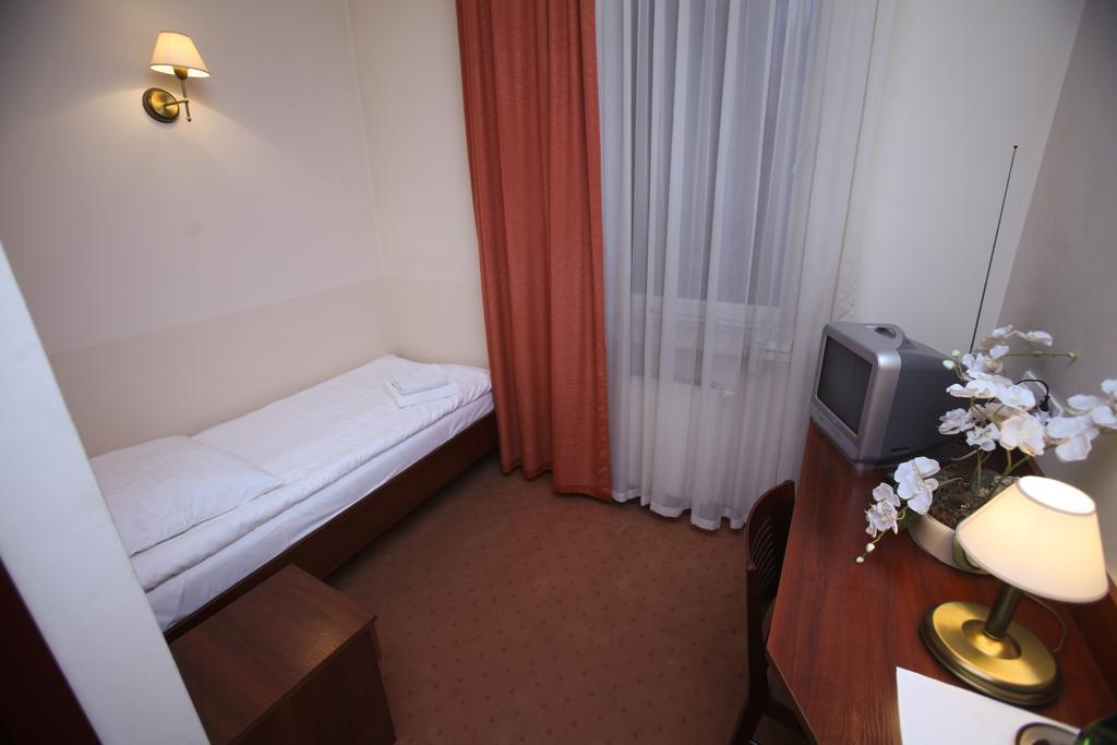 Hotel Kameralny Кельце Номер фото