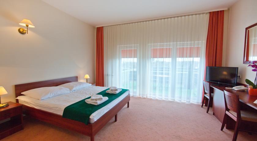 Hotel Kameralny Кельце Экстерьер фото