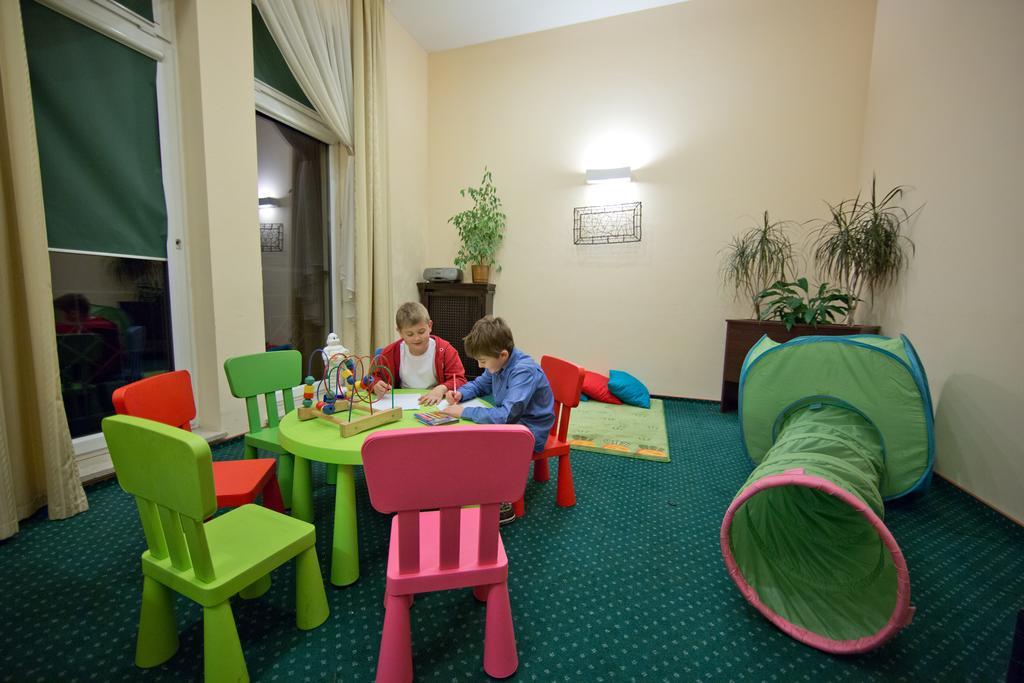 Hotel Kameralny Кельце Экстерьер фото