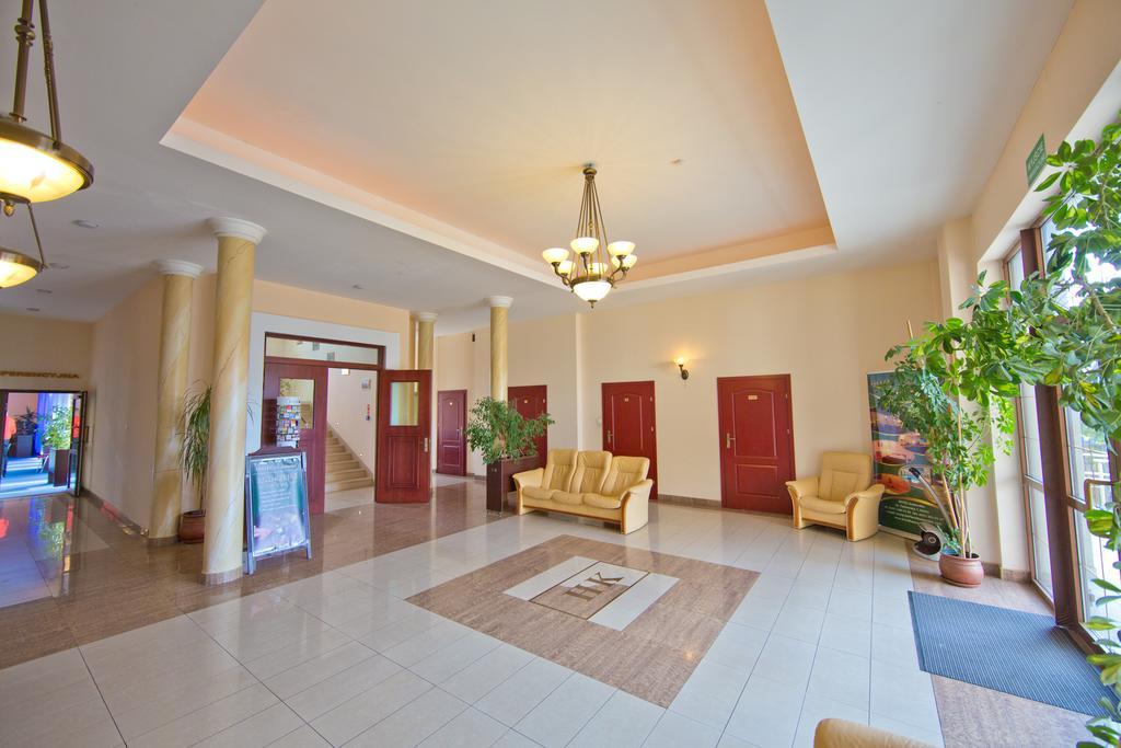 Hotel Kameralny Кельце Экстерьер фото